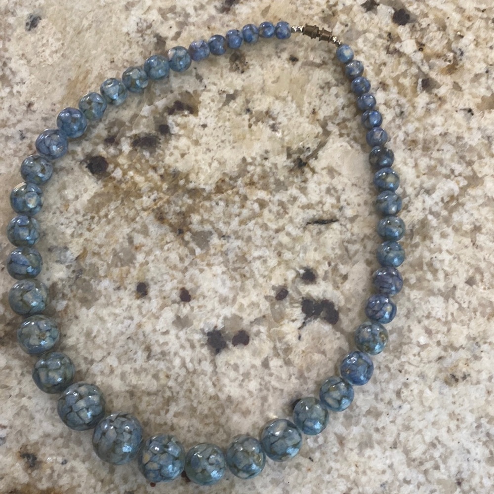 Vintage blue/gray plastic bead necklace